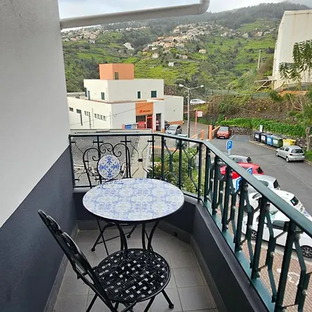 Mountain View Star *