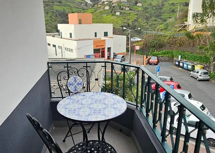 Mountain View Star *